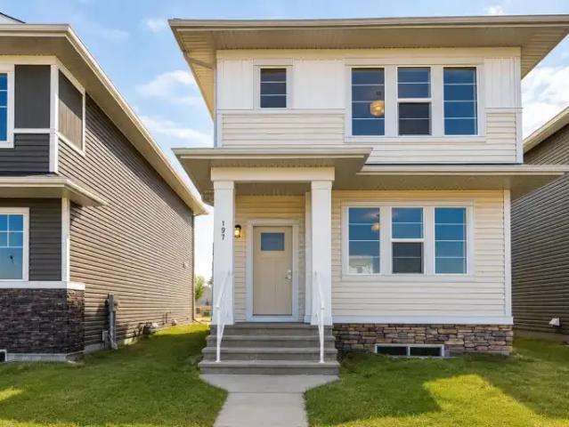 3 Bedroom House Chestermere AB LS105047919