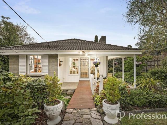 3 Bedroom House Chirnside Park VIC 105970967