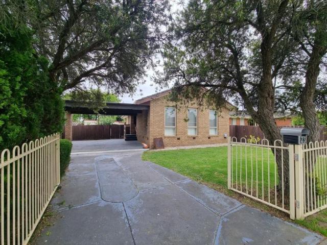 3 Bedroom House Clayton South, 103404106