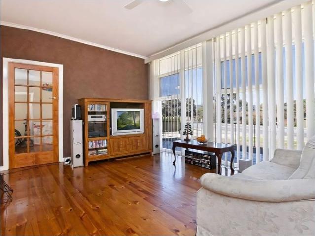 3 Bedroom House close to Tea Tree Plaza