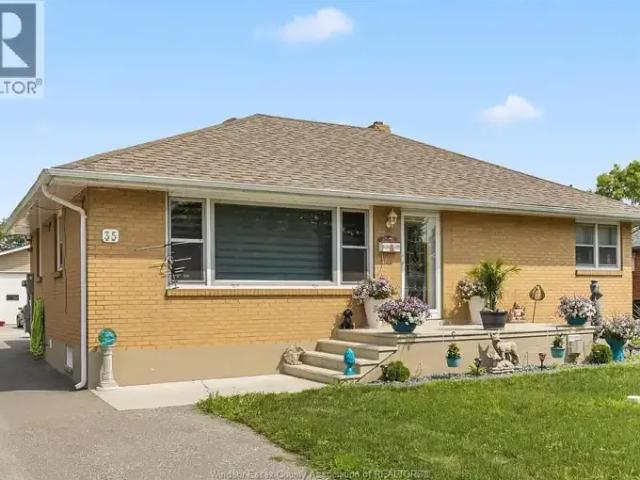 3 Bedroom House Amherstburg ON 102658569