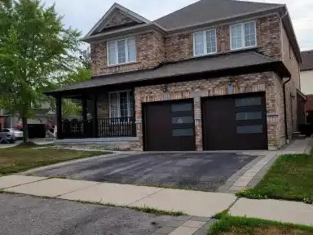 3 Bedroom House Ajax ON 105410936