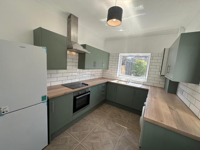 3 Bedroom House – Alberta Road, Bush Hill Park, London EN1