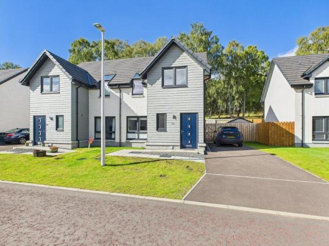 3 Bedroom House Aviemore Aviemore 104910333