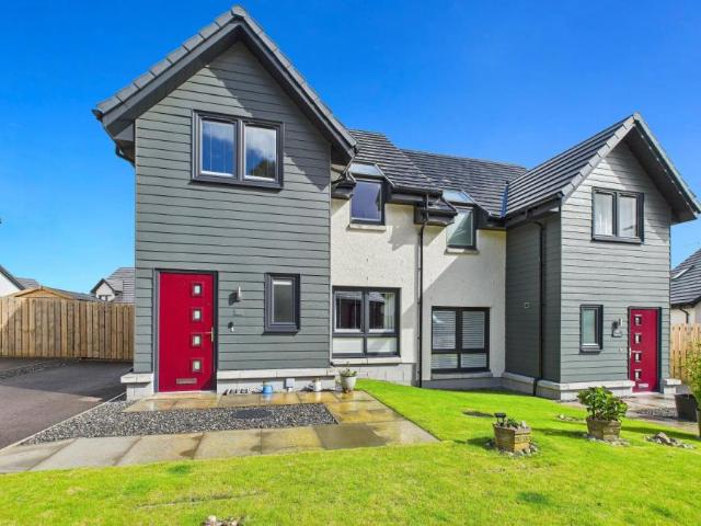 3 Bedroom House Aviemore *reduced Price* Aviemore *reduced Price* 104910330