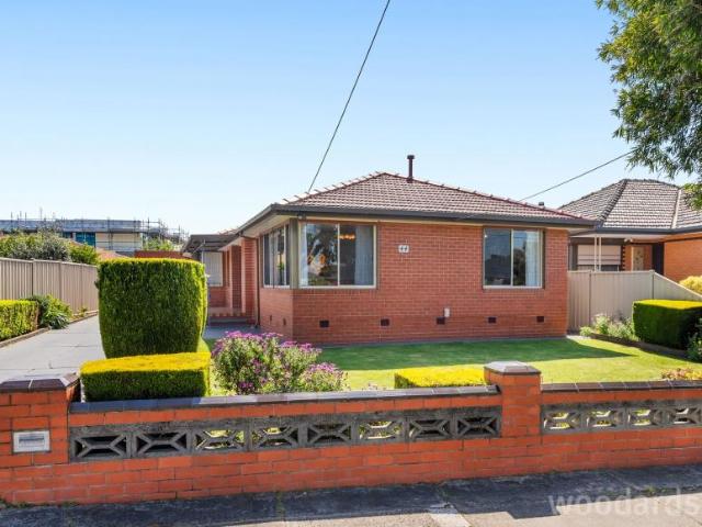 3 Bedroom House Avondale Heights VIC 105825796