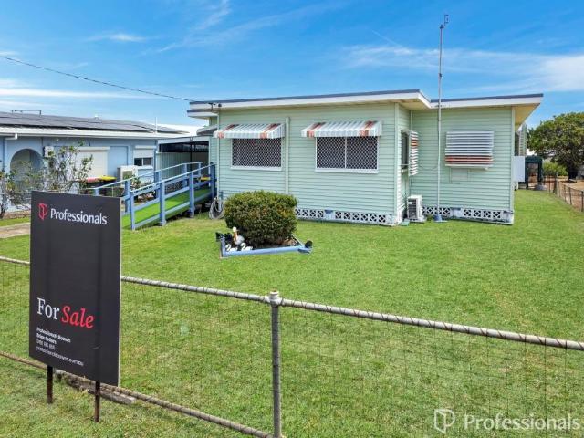 3 Bedroom House Bowen QLD 106009020