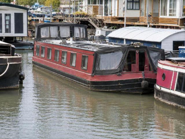 3 bedroom house boat for sale