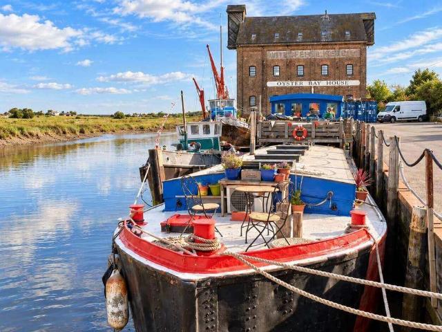 3 bedroom house boat for sale