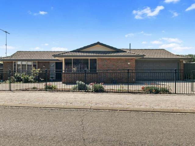 3 Bedroom House Balaklava SA 105932308