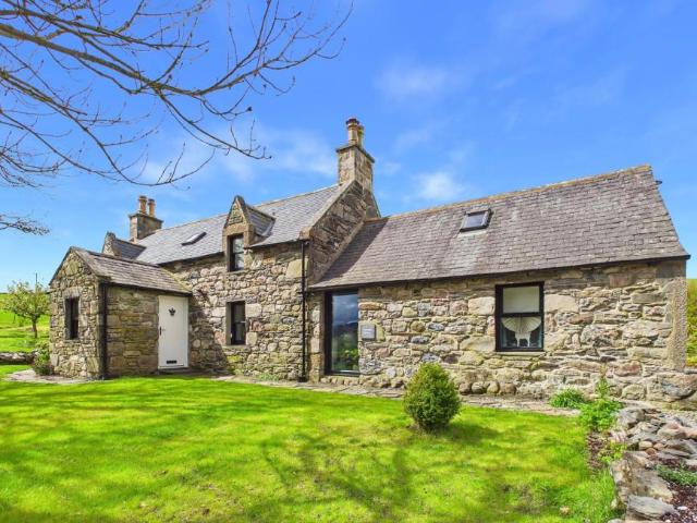 3 Bedroom House Ballindalloch Ballindalloch 102715595