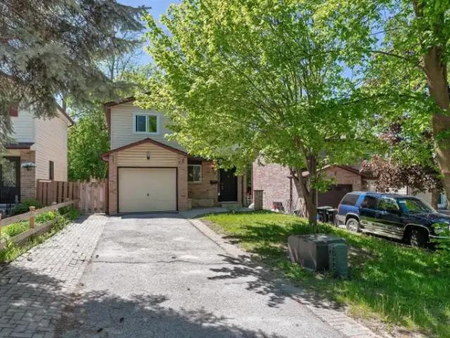3 Bedroom House Barrie ON 104067057