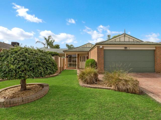3 Bedroom House Berwick VIC 102665636