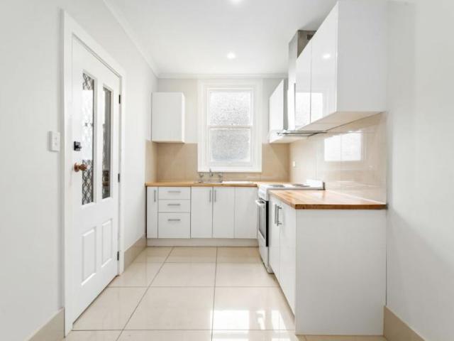 3 Bedroom House Birkenhead, SA 105471297