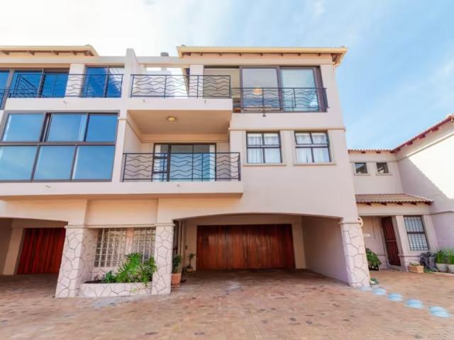 3 Bedroom House Bloubergstrand Bloubergstrand 104259426