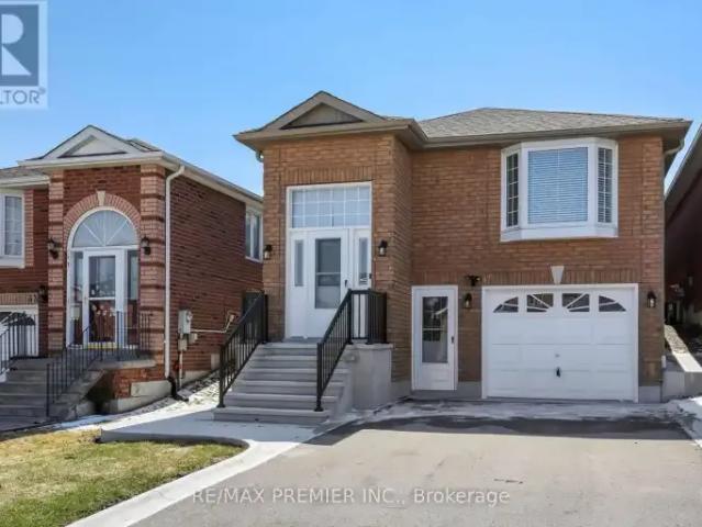 3 Bedroom House Bradford West Gwillimbury ON 103958733