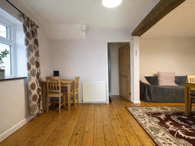 3 Bedroom House Bristol City Of Bristol 101743178