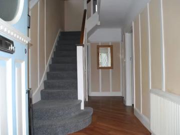 3 Bedroom House Bromley Bromley LS96790253