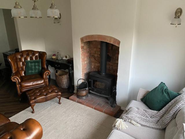 3 Bedroom House Bromsgrove Bromsgrove LS67000083