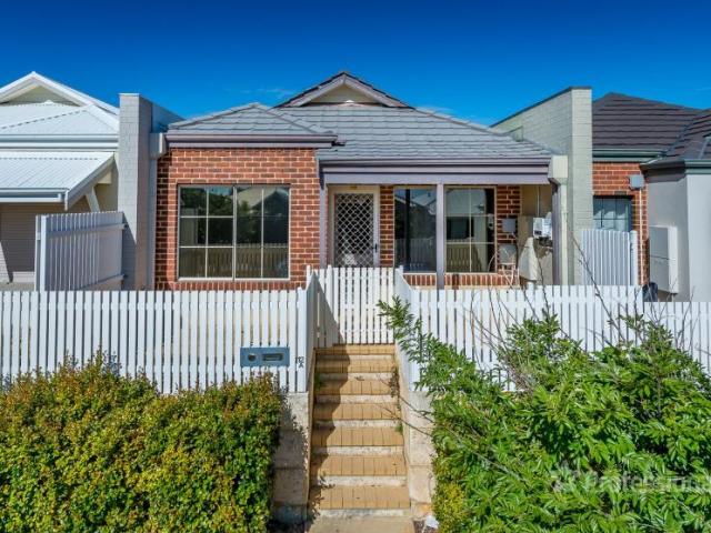 3 Bedroom House Butler WA 105971625