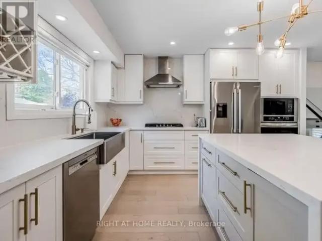 3 Bedroom House Burlington ON 105554548