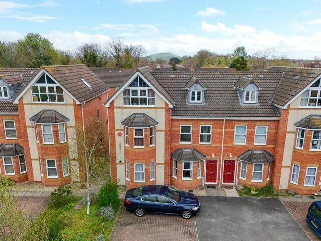 3 Bedroom House Burnham On Sea Somerset 101676803