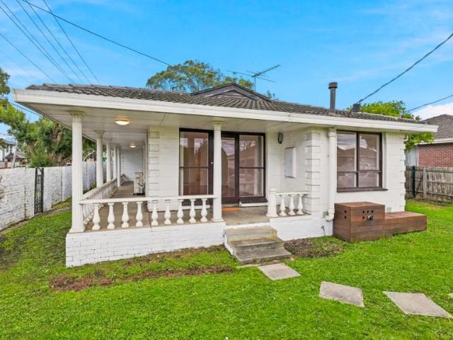 3 Bedroom House Burwood East VIC 103414864