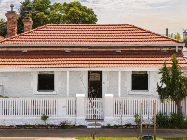 3 Bedroom House Glanville, SA 105707402