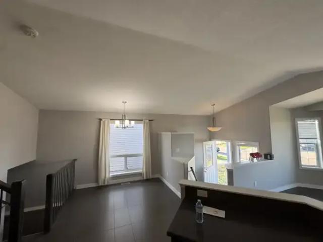 3 Bedroom House Grande Prairie AB LS105086793