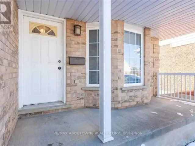 3 Bedroom House Guelph ON 102518848