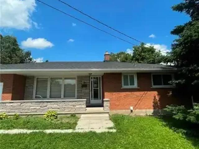 3 Bedroom House Guelph ON 103740009