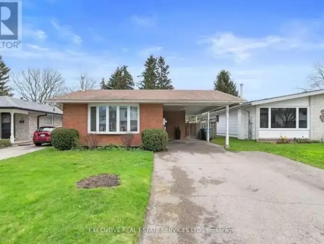 3 Bedroom House Guelph ON 104471060