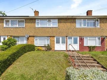 3 Bedroom House Dover Kent 100787132