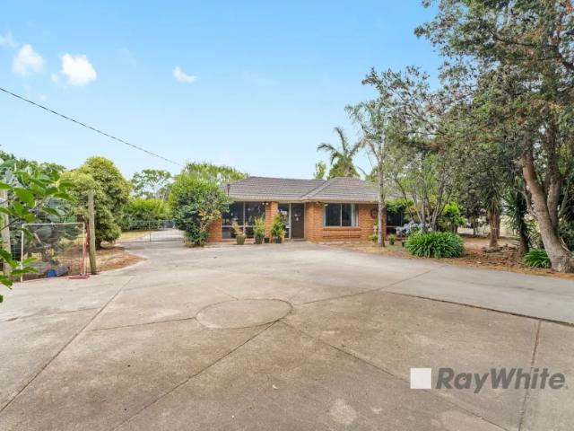 3 Bedroom House Devon Meadows VIC 104893748