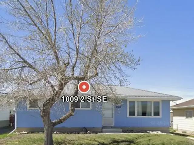3 Bedroom House Drumheller AB 103542090