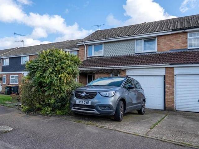 3 Bedroom House Dunstable Central Bedfordshire 102023753