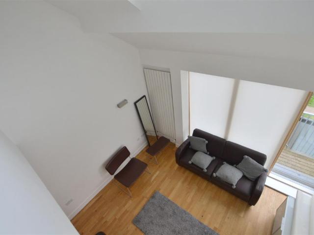 3 bedroom house end terrace to rent