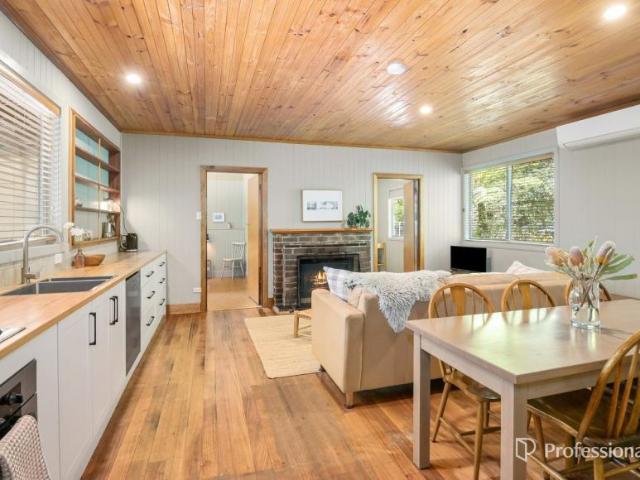 3 Bedroom House East Warburton VIC 105971804