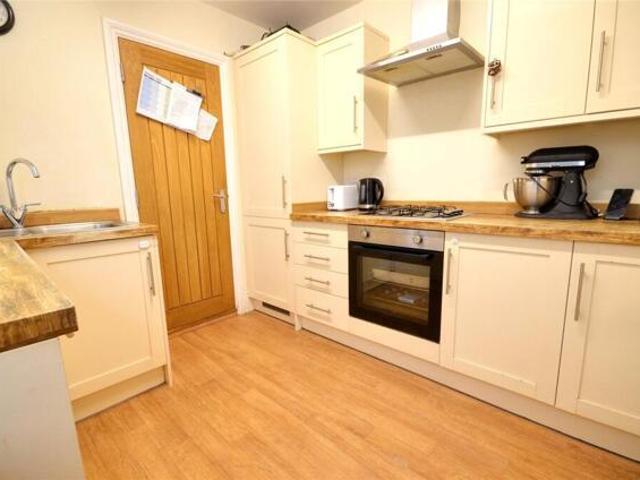 3 Bedroom House East Grinstead West Sussex 101892102