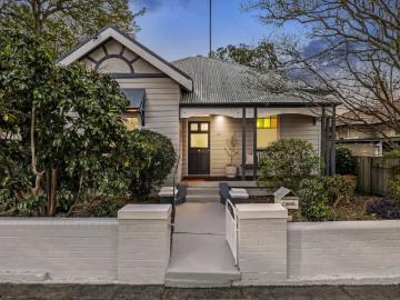 3 Bedroom House East Maitland NSW 102432636