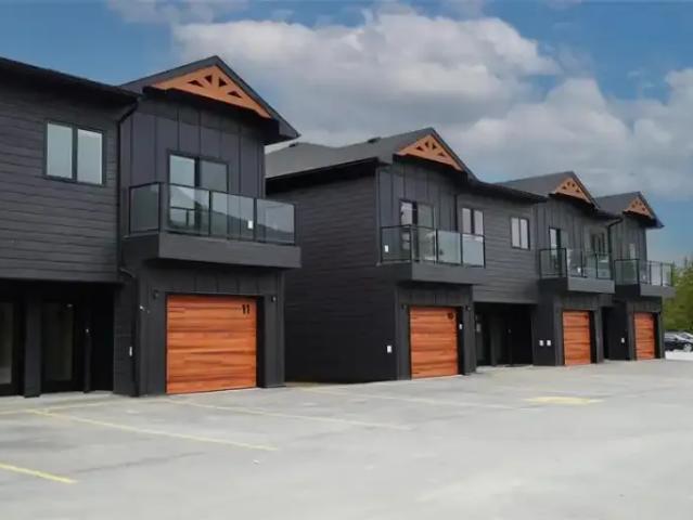3 Bedroom House East Selkirk MB LS103958743