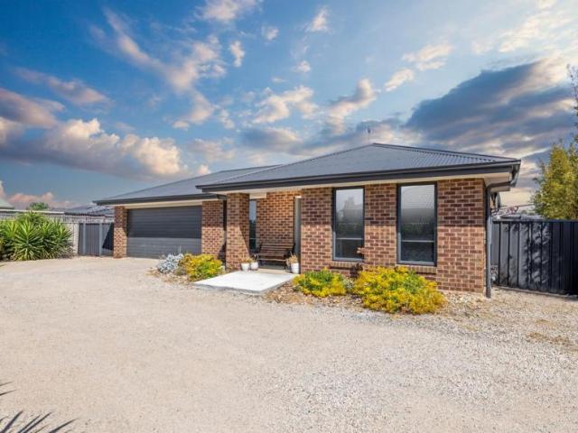 3 Bedroom House Echuca, VIC 105436563