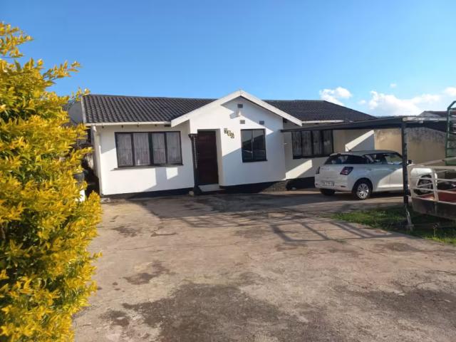 3 Bedroom House Edendale J Edendale J 105867450