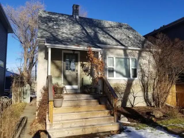 3 Bedroom House Edmonton AB 104180272