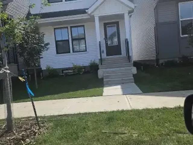 3 Bedroom House Edmonton AB 104181163
