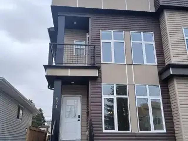 3 Bedroom House Edmonton AB 104401626