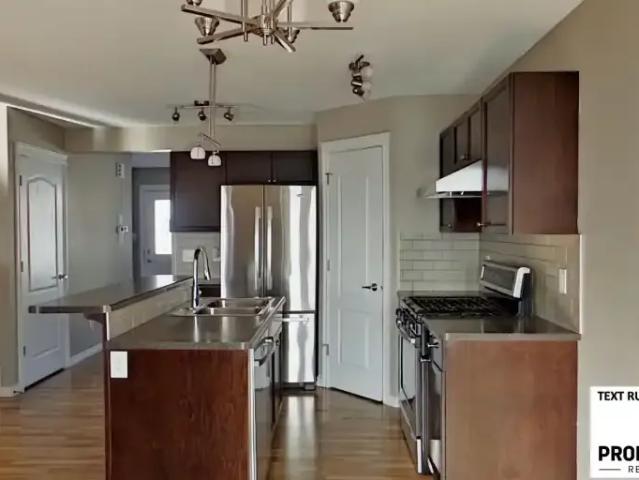 3 Bedroom House Edmonton AB 104597725