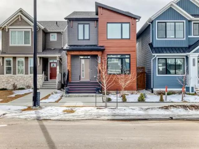3 Bedroom House Edmonton AB 104957584