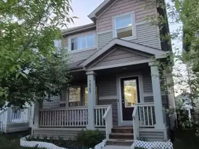 3 Bedroom House Edmonton AB 104972666
