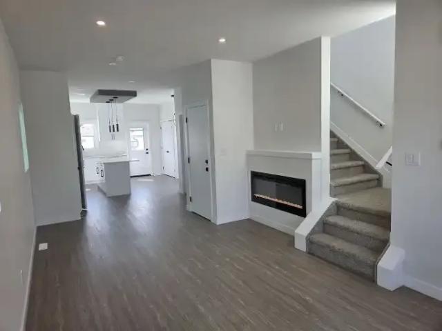 3 Bedroom House Edmonton AB 104972760